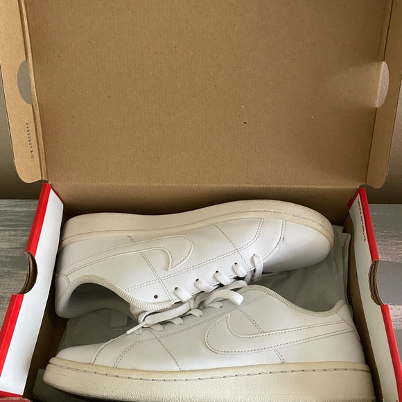 Nike Court Royale 2 Low-tops - Picture 5 of 6